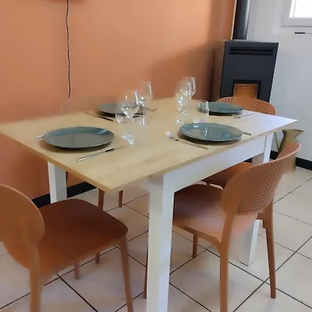 Maison Carree - Domaine Du Vieux Tilleul Meyrueis
